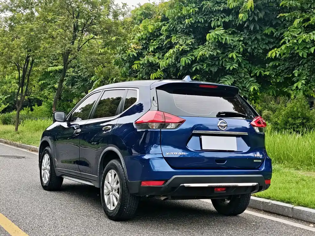 Nissan X-Trail 2018 — фото 16