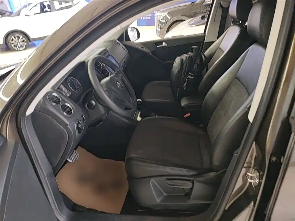 Volkswagen Tiguan 2015 — фото 15