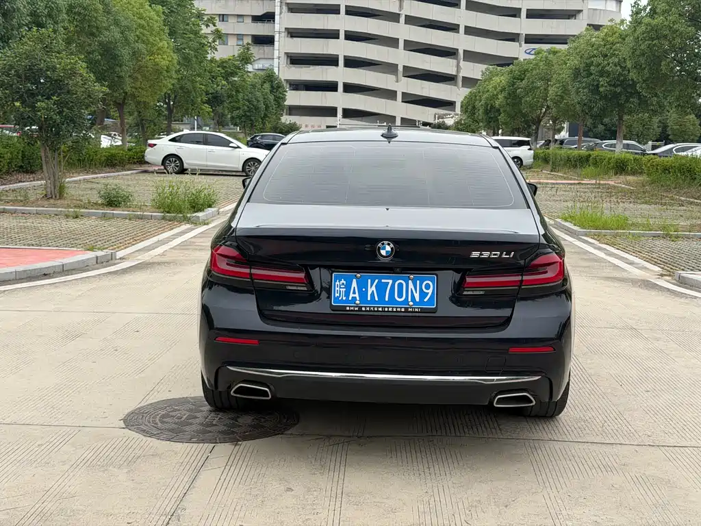 BMW 5 Series 2023