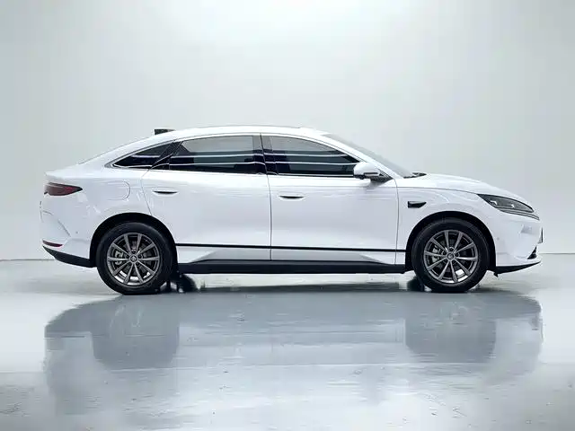 BYD Qin L 2026 — фото 9
