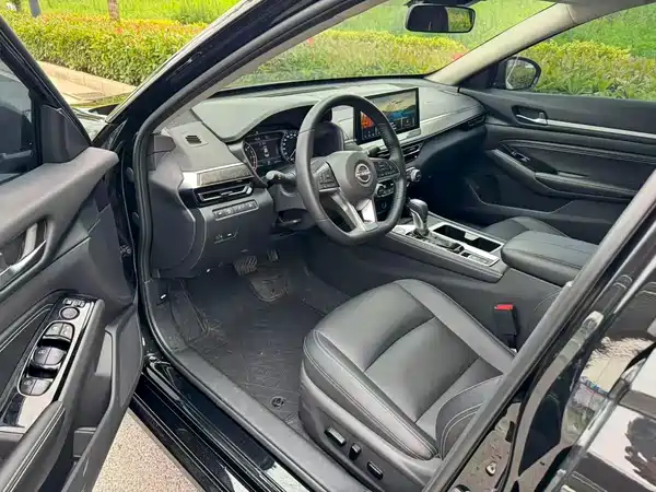 Nissan Teana 2024