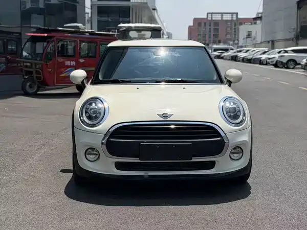 MINI MINI 2019