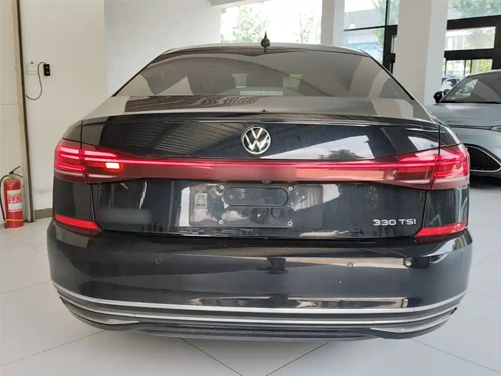 Volkswagen Passat 2022 — фото 6