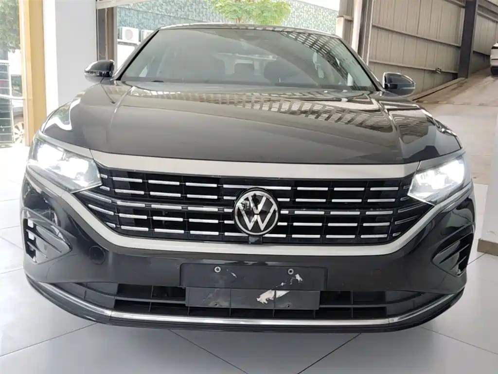 Volkswagen Passat 2022 — фото 3