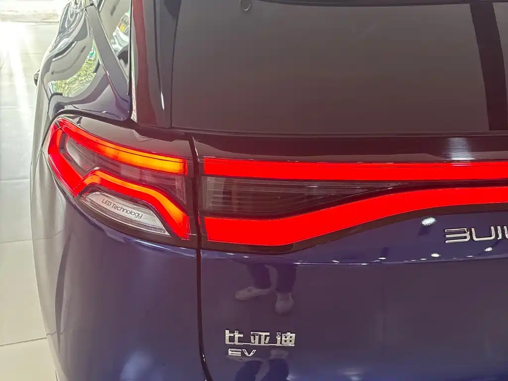 BYD Tang New Energy 2022 — фото 12