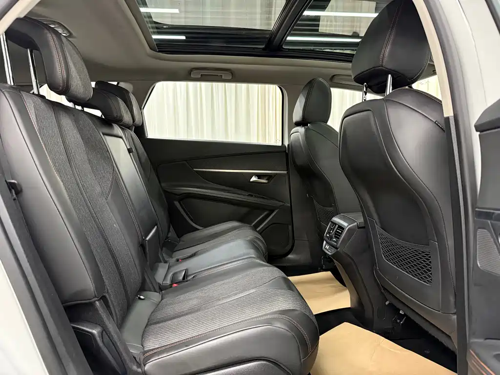 Peugeot 5008 2019 — фото 12