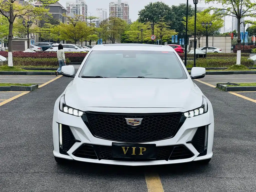 Cadillac CT5 2021 — фото 1