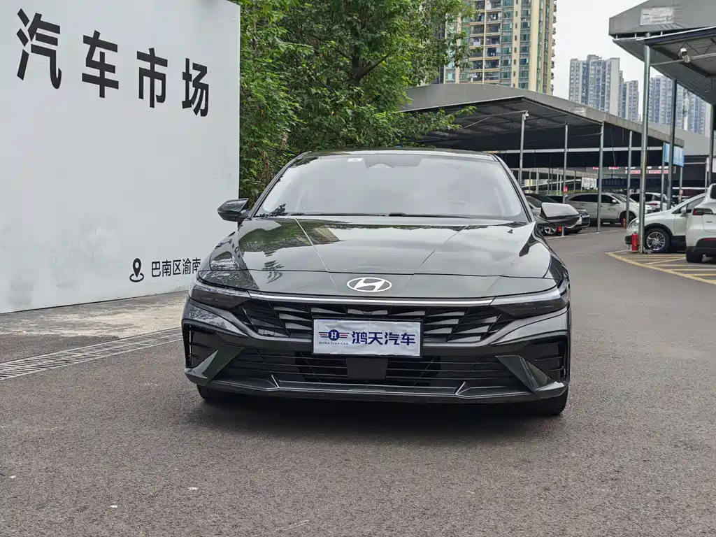 Hyundai Elantra 2024