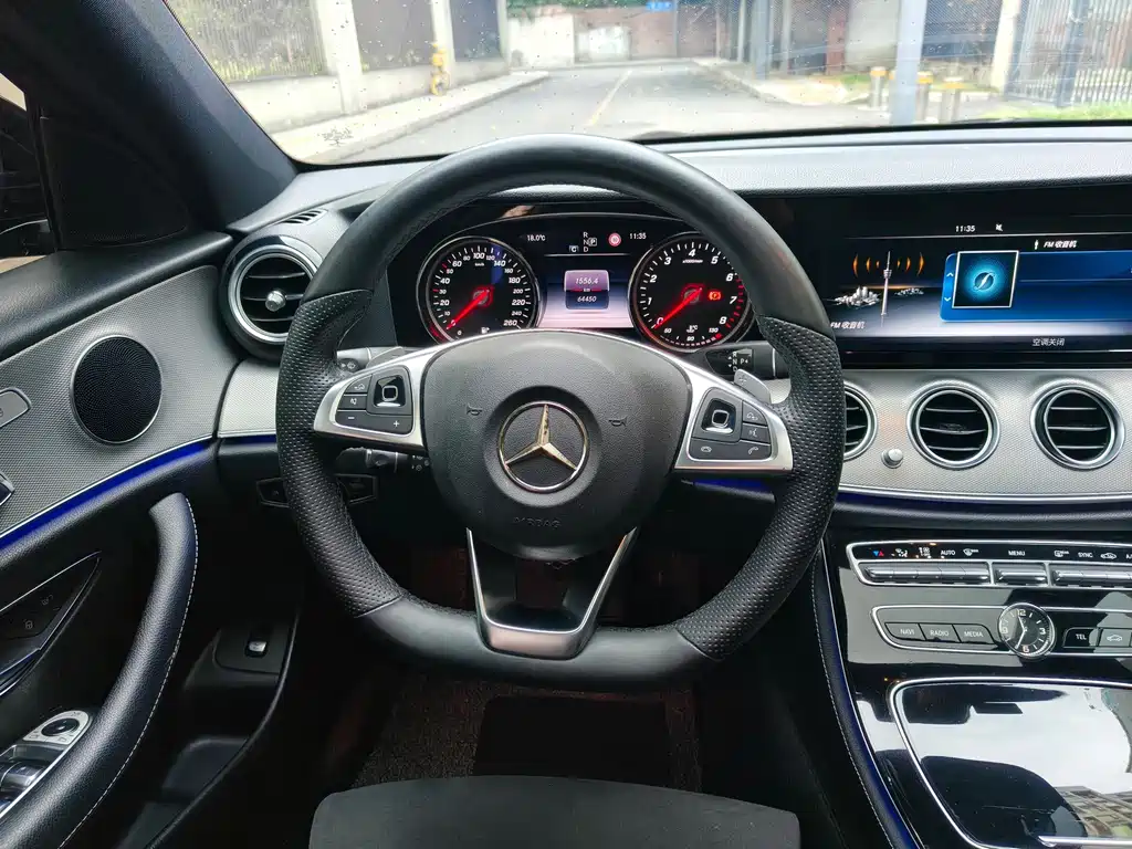 Mercedes-Benz E-Class 2017 — фото 16