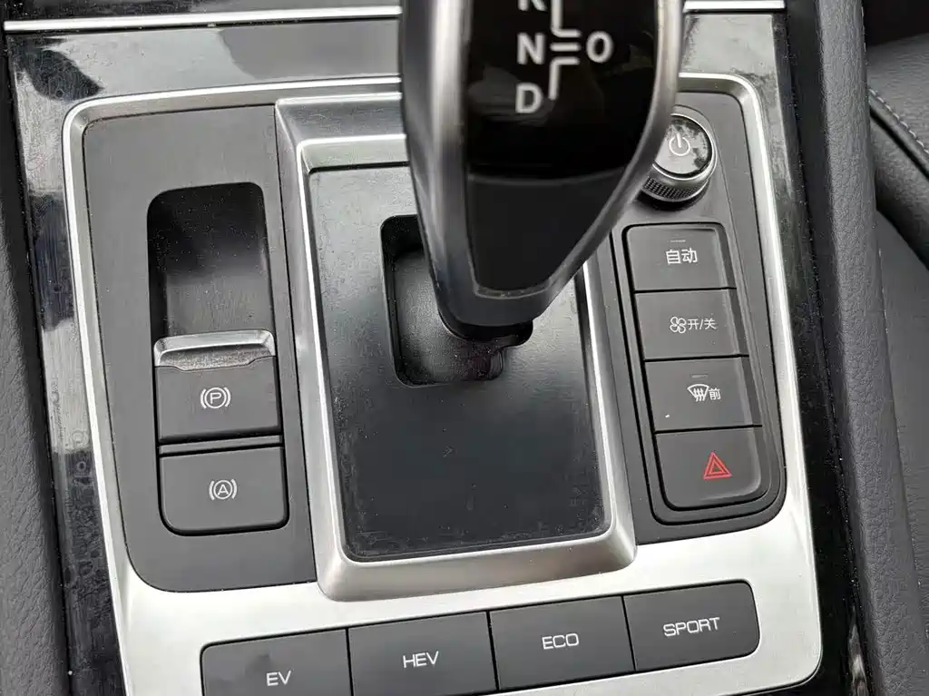 BYD Song MAX New Energy 2019 — фото 19