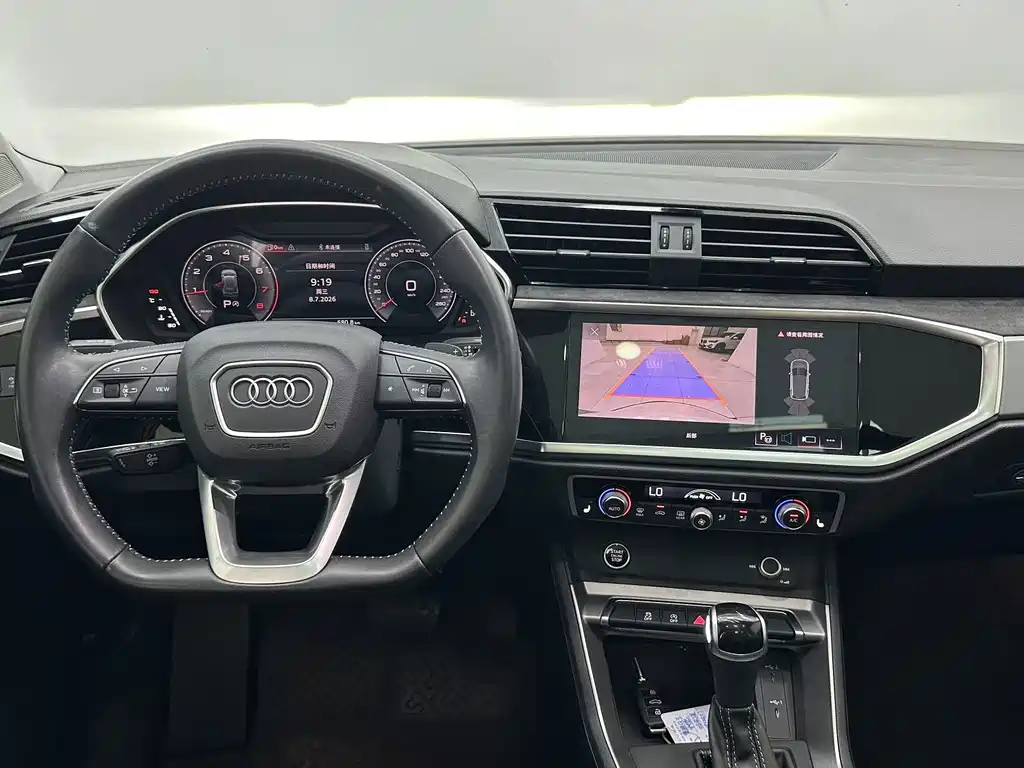 Audi Q3 2022 — фото 11
