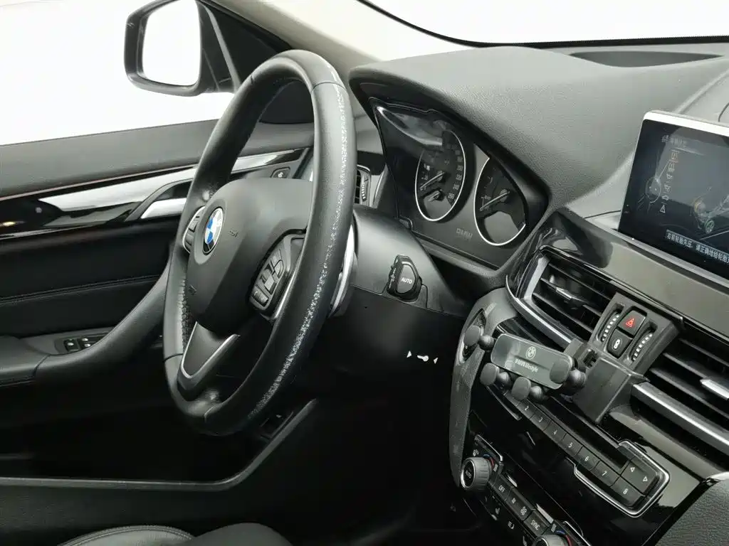 BMW X1 2018 — фото 22