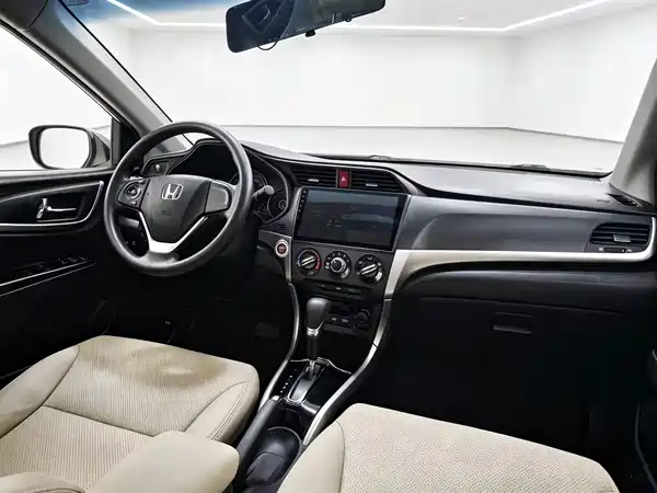 Honda Crider 2016