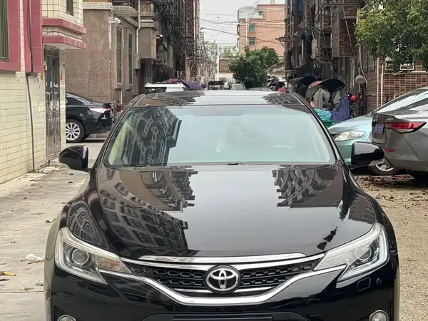 Toyota Reiz 2013