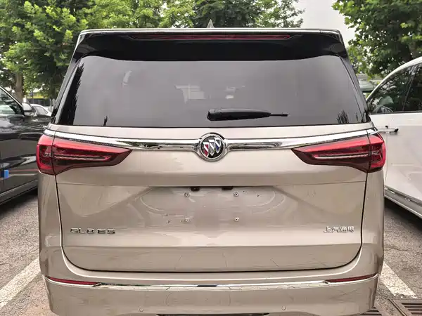 Buick GL8 2023