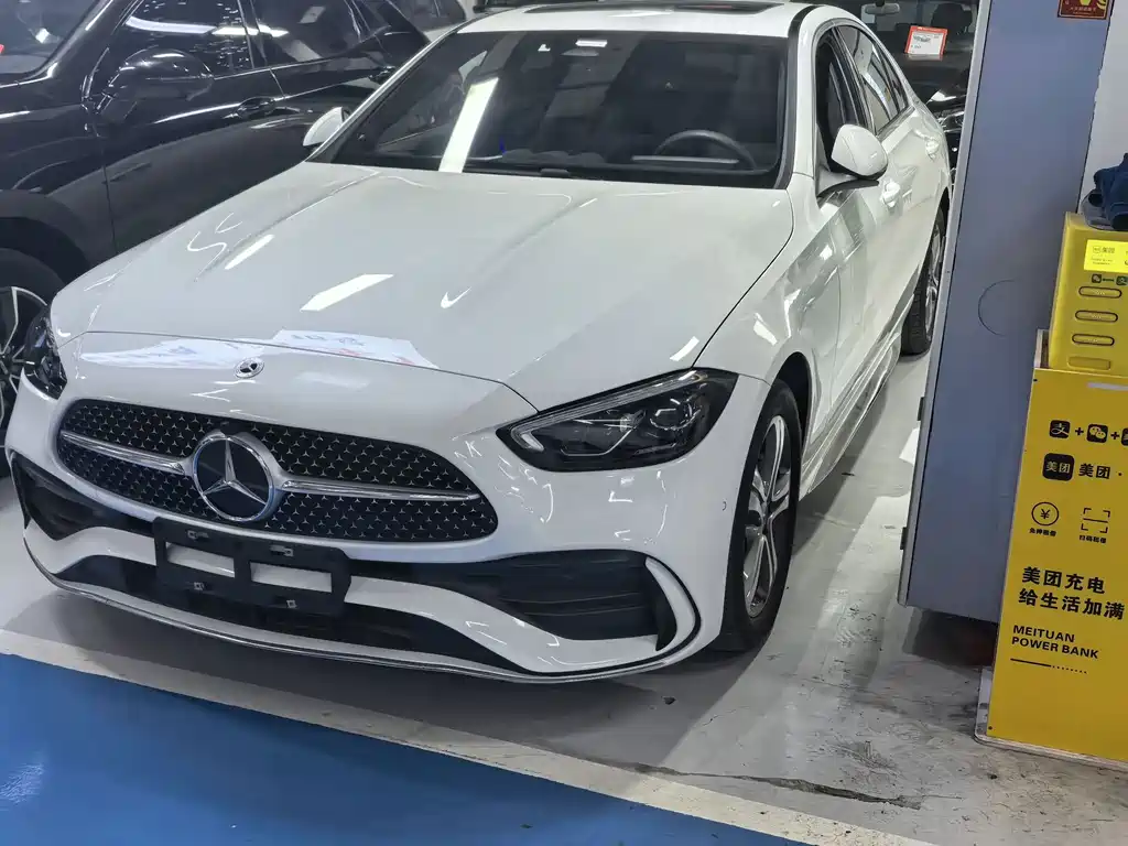 Mercedes-Benz C-Class 2022