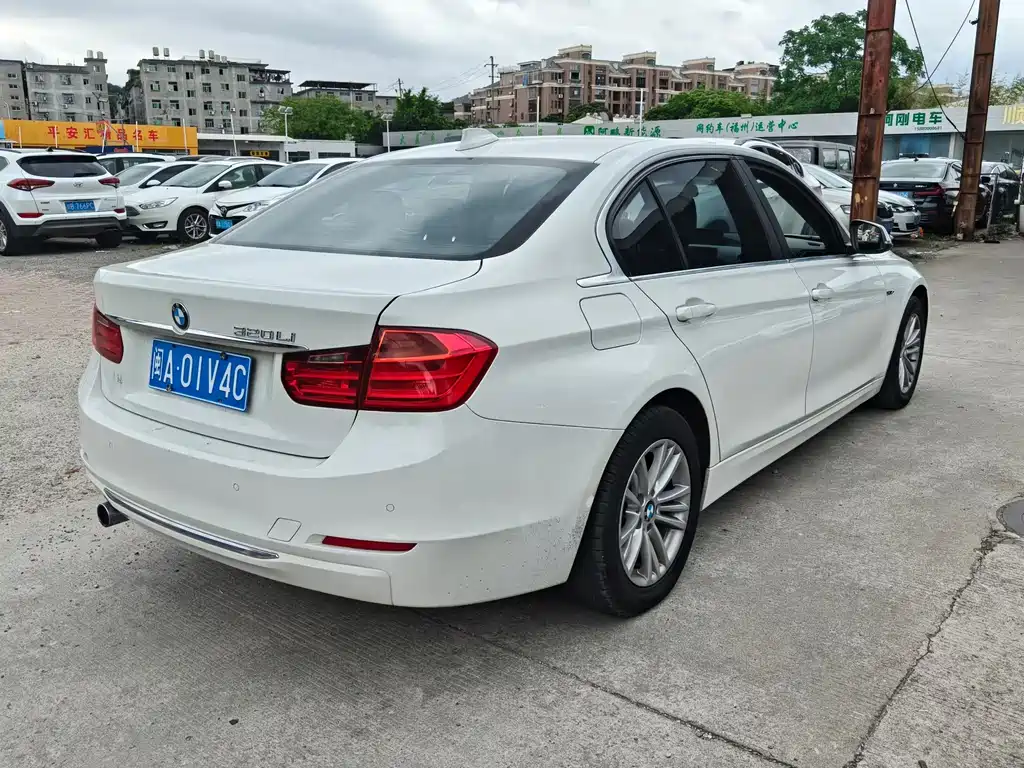 BMW 3 Series 2015 — фото 8