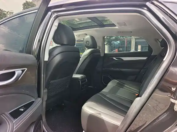 Geely Borui 2021