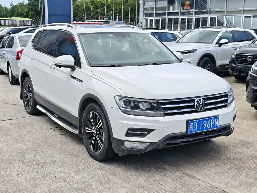 Volkswagen Tiguan L 2021 — фото 3
