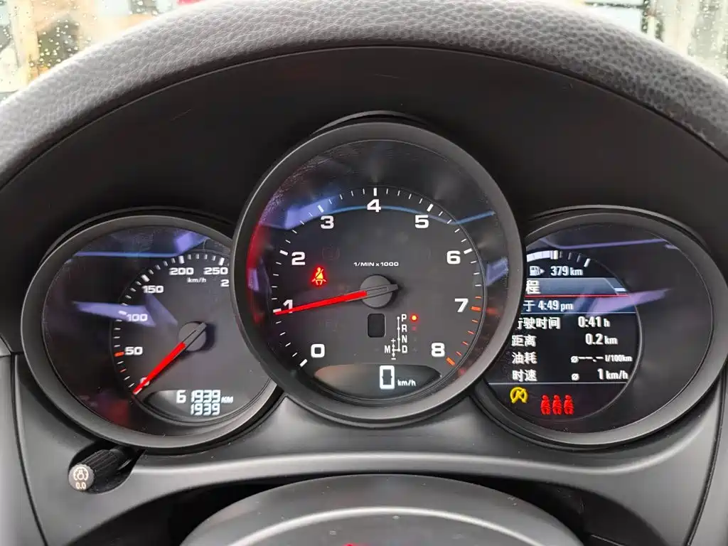 Porsche Macan 2019 — фото 13