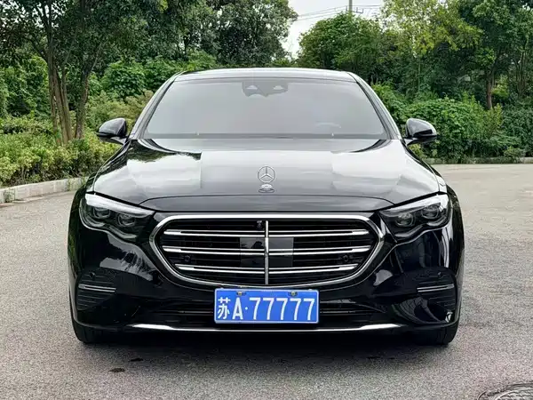 Mercedes-Benz E-Class 2024