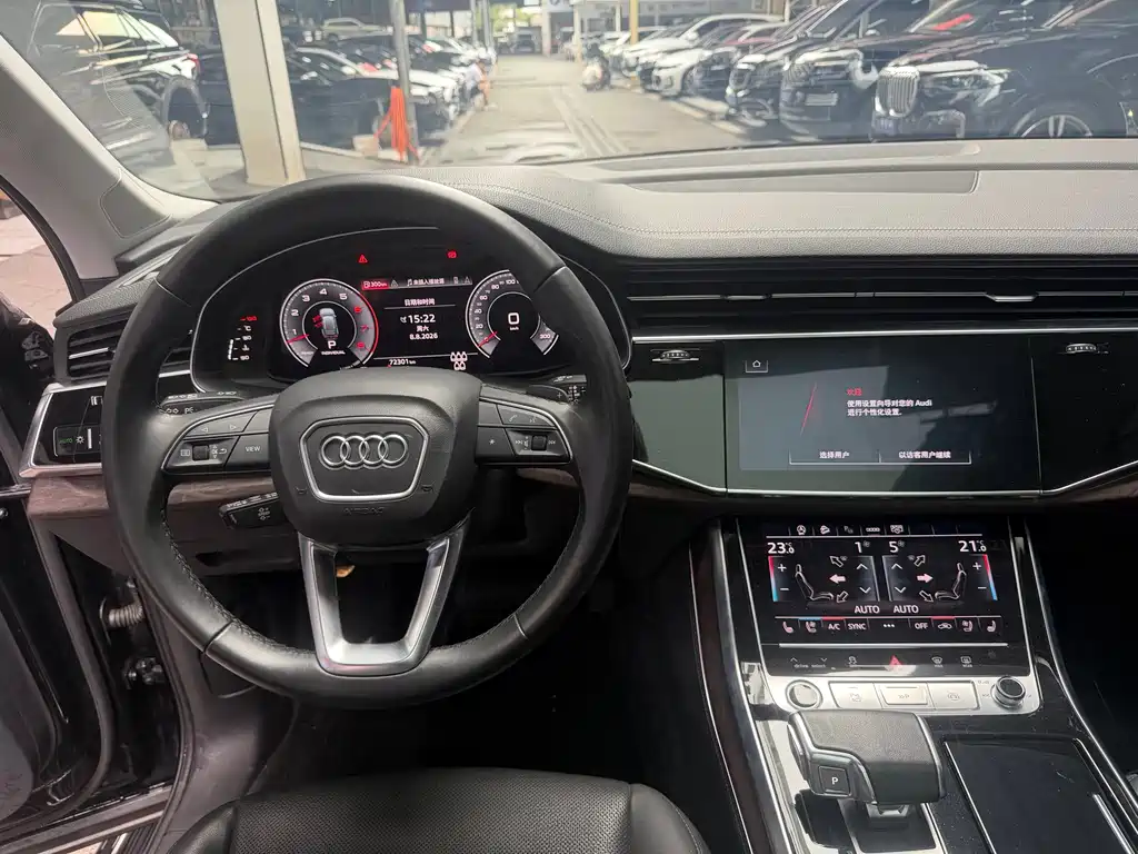 Audi Q7 2023 — фото 14