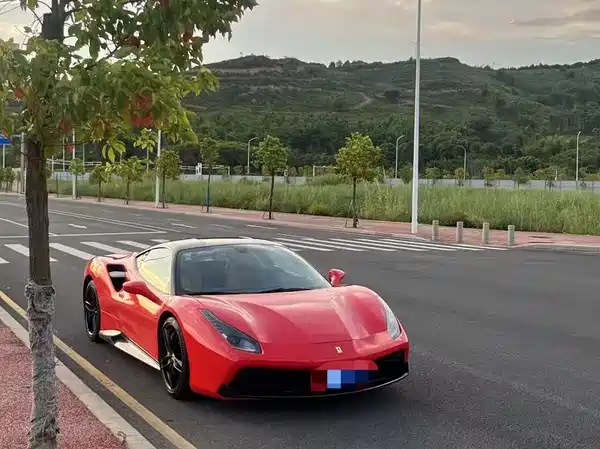 Ferrari 488 2015