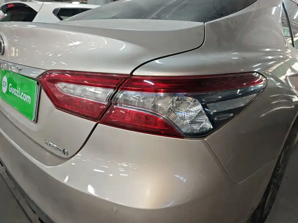 Toyota Camry 2019 — фото 24