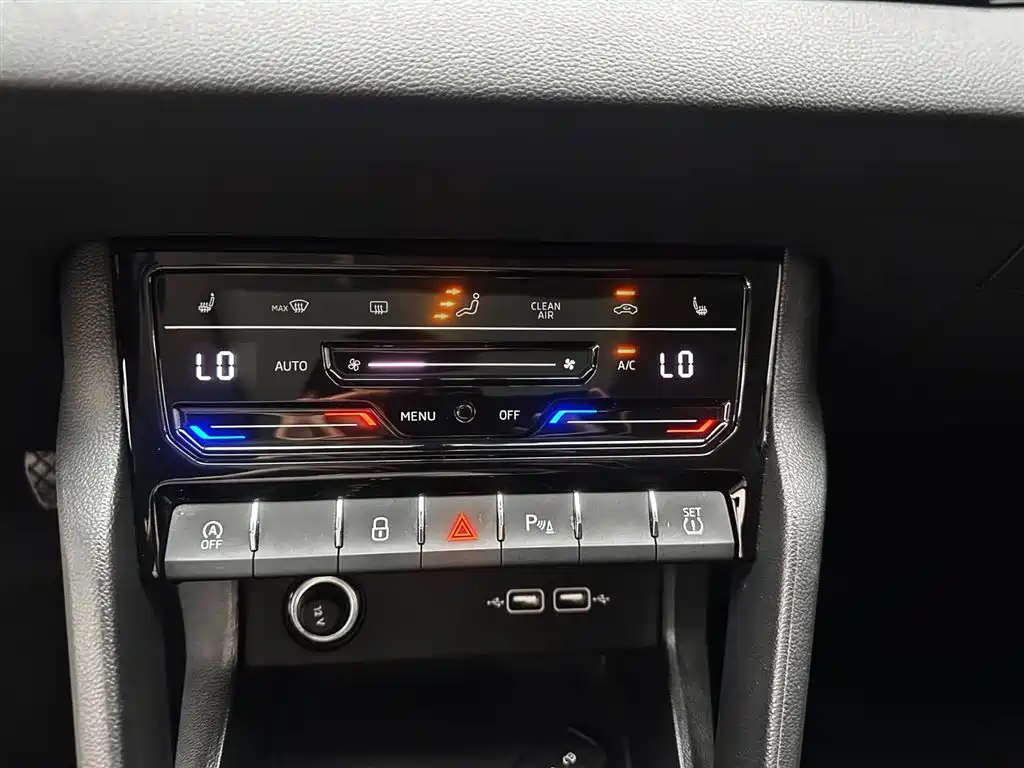 Skoda Karoq 2023 — фото 15