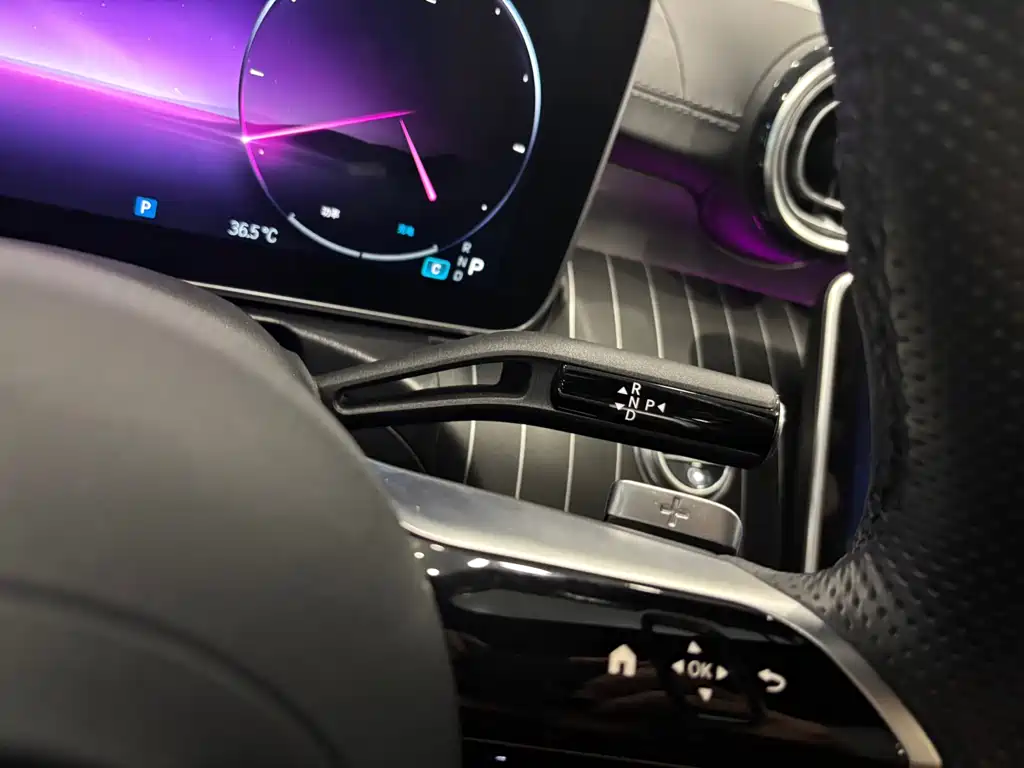 Mercedes-Benz C-Class 2024 — фото 15