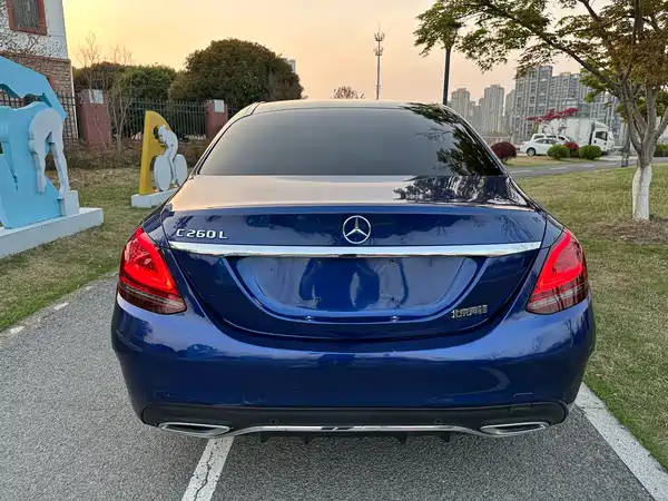 Mercedes-Benz C-Class 2021