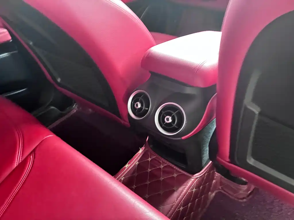 Alfa Romeo Stelvio 2018 — фото 9
