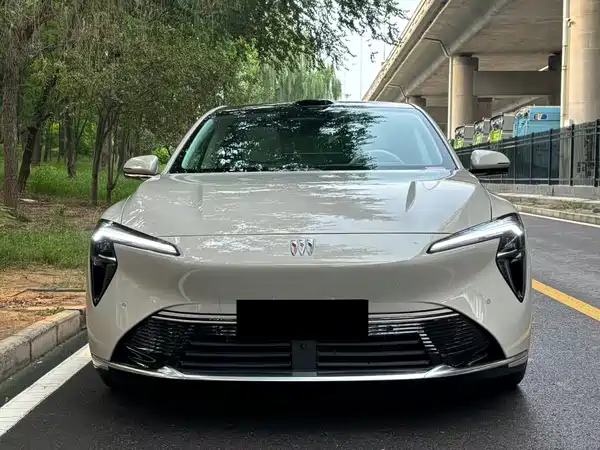 Buick Zhijing L7 2025