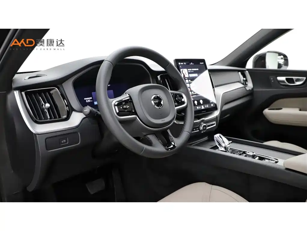 Volvo XC60 2025 — фото 6