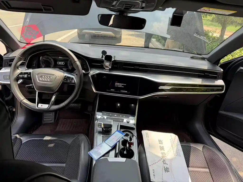 Audi A6L 2021