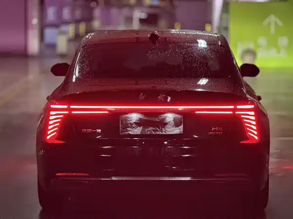 Hongqi H5 2025