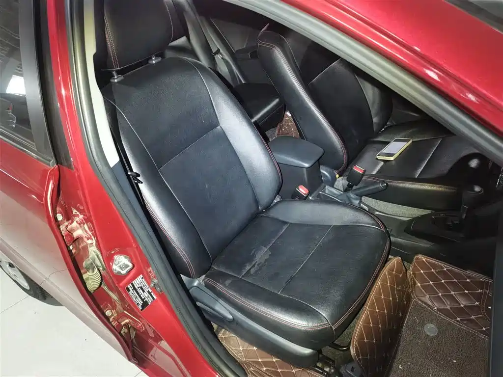 Toyota Yaris L 2020 — фото 20