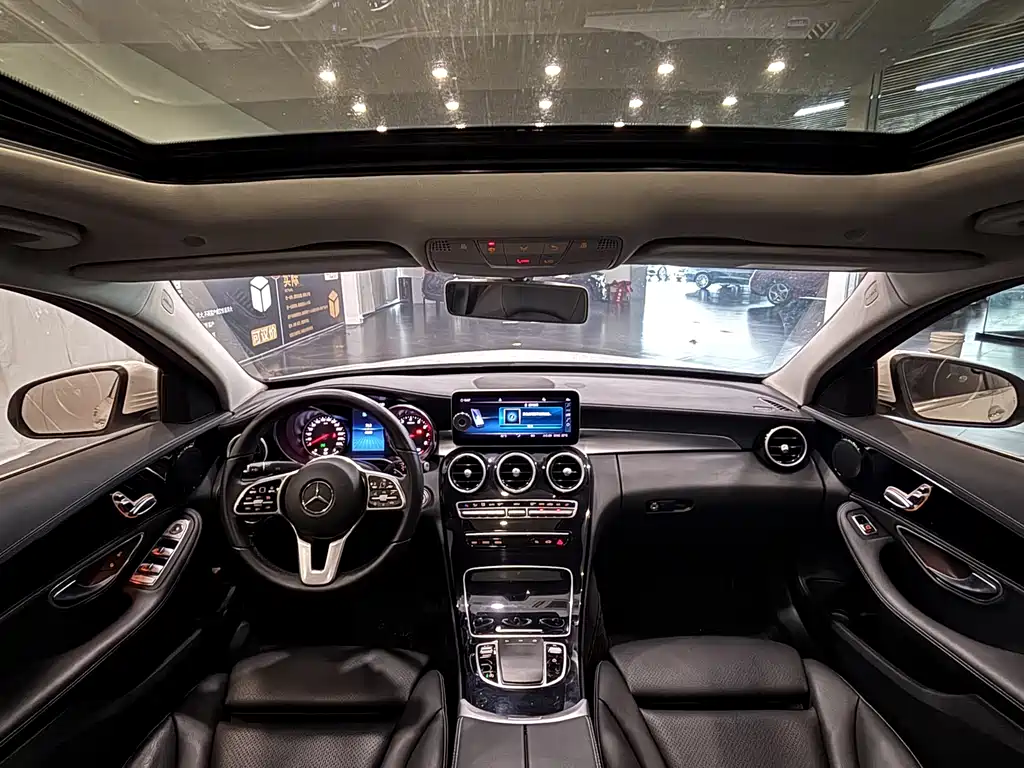 Mercedes-Benz C-Class 2019 — фото 11