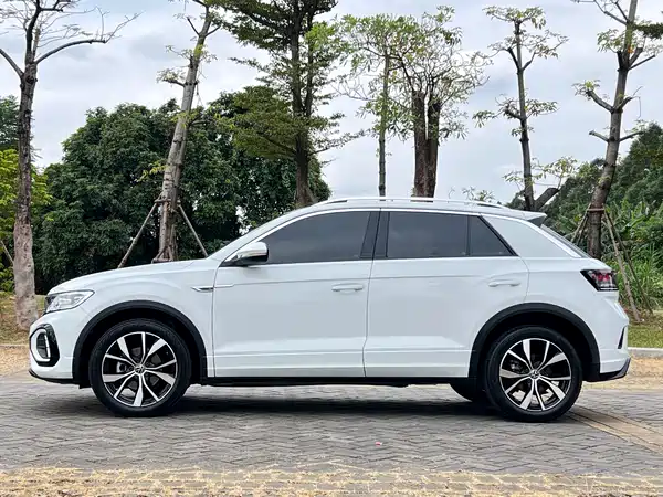 Volkswagen T-Roc 2023