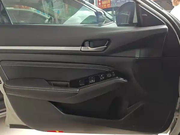 Nissan Teana 2022