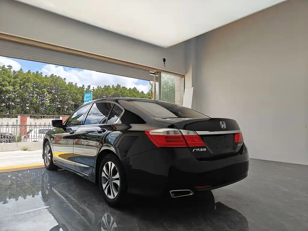 Honda Accord 2015 — фото 4