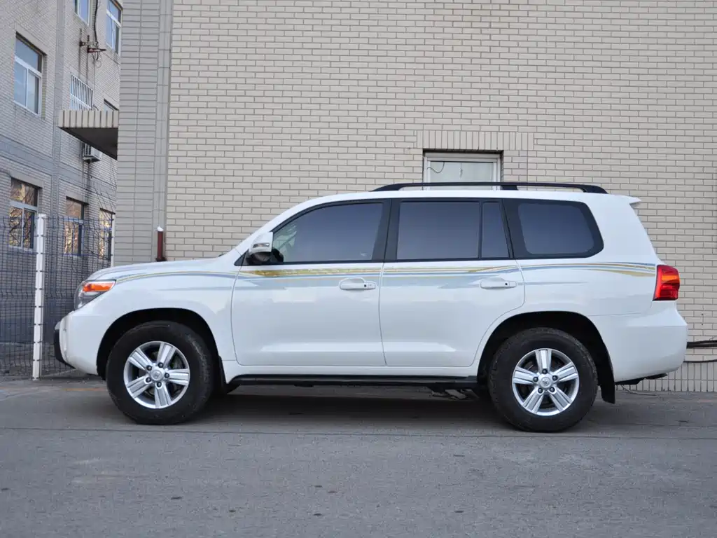 Toyota Land Cruiser 2014 — фото 3