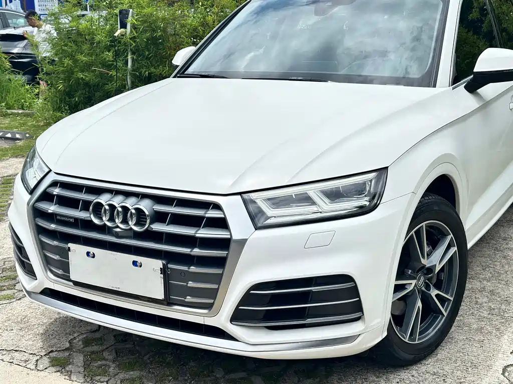 Audi Q5L 2020 — фото 4
