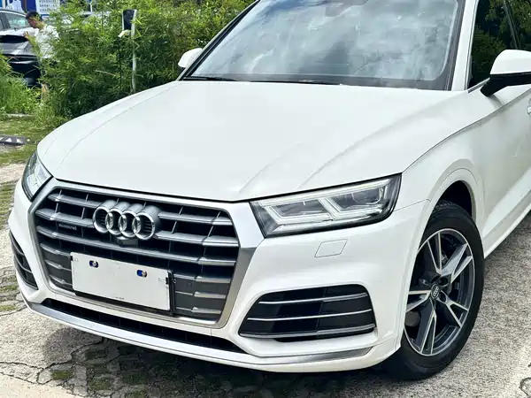 Audi Q5L 2020