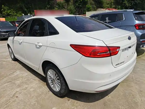 Ford Escort 2017