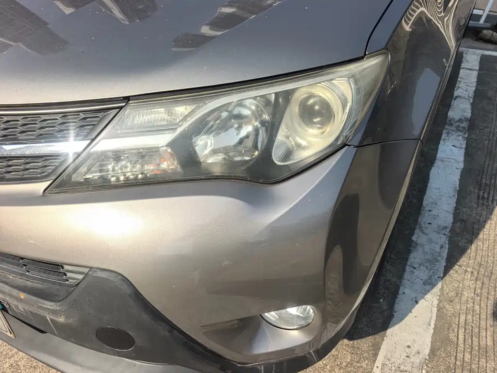 Toyota RAV4 2016 — фото 12