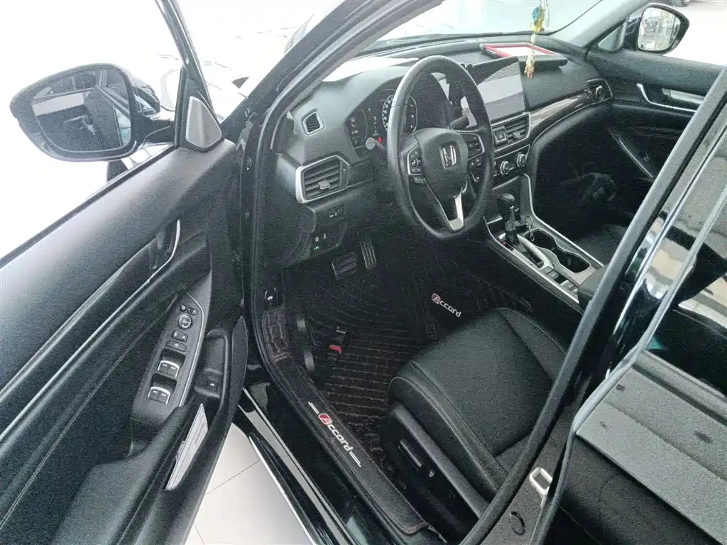 Honda Accord 2023 — фото 12