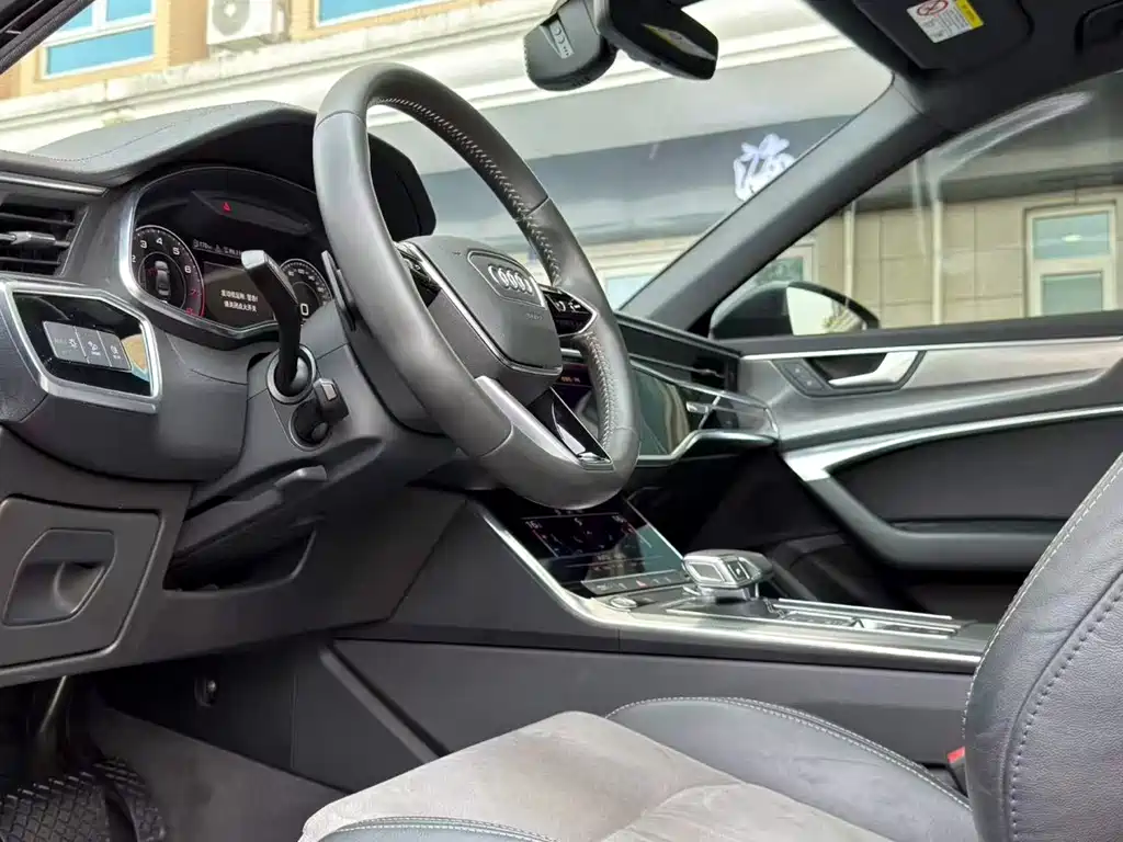 Audi A6L 2021