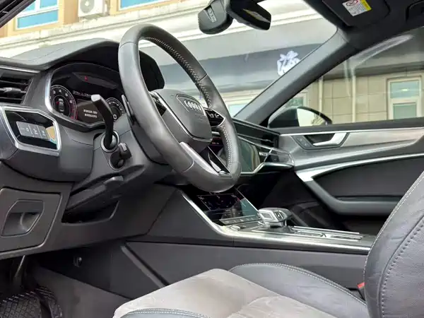 Audi A6L 2021