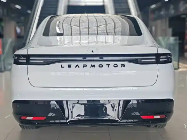Leapmotor B01 2025